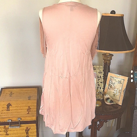 NWOT~ BANANA REPUBLIC Fringe Detail Top - Picture 3 of 10